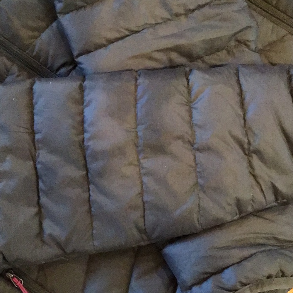 Patagonia women’s Black Puffer Jacket - Picture 7 of 7